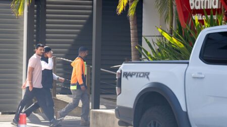 Thursday deadline before liquidation, administrators warn