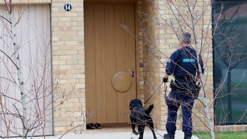 Former CFMEU boss raided in multimillion-dollar bribe probe