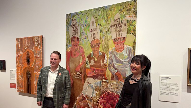Pat Hoffie wins top award with family-themed self-portrait