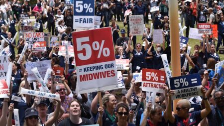 WA nurses threaten strike action as government delays patient ratio rollout