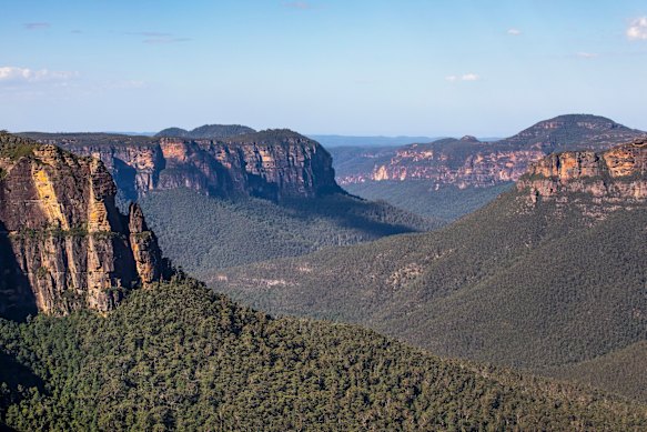 A woman has fallen down a Blue Mountains cliff face.
