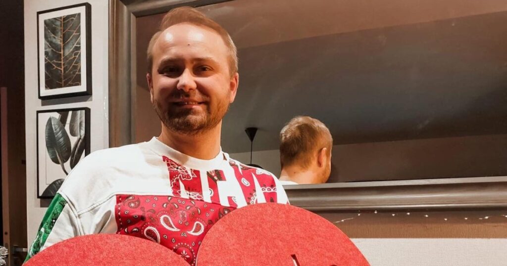 Polish ‘Married at First Sight’ Alum Adrian Szymaniak Dead at 39 After Brain Tumor