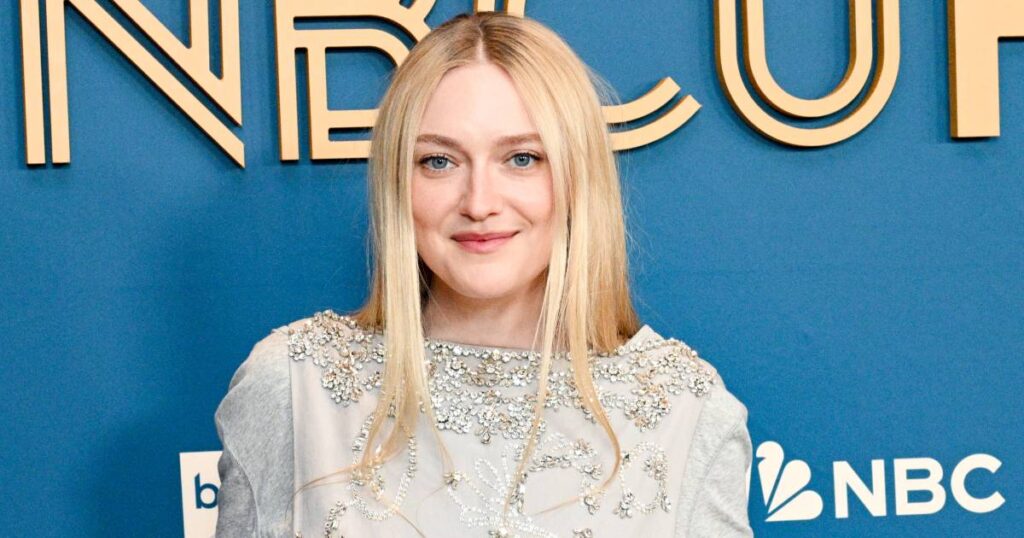 Dakota Fanning’s Legs-for-Days Trousers Are the Anti-Skinny Pants I Want for Fall