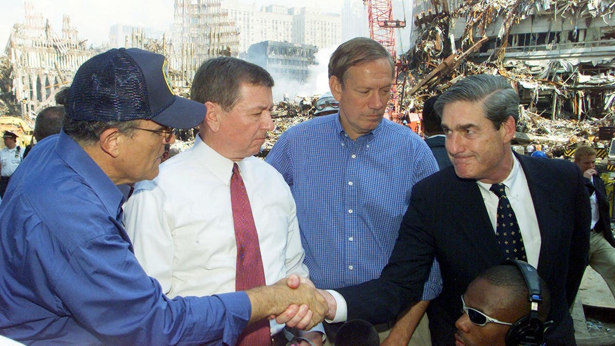 Bush officials meet New York officials after 9/11 attacks
